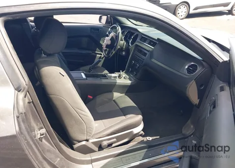 2013 Ford Mustang V6 из США, поврежденный, VIN 1ZVBP8AM1D5255413